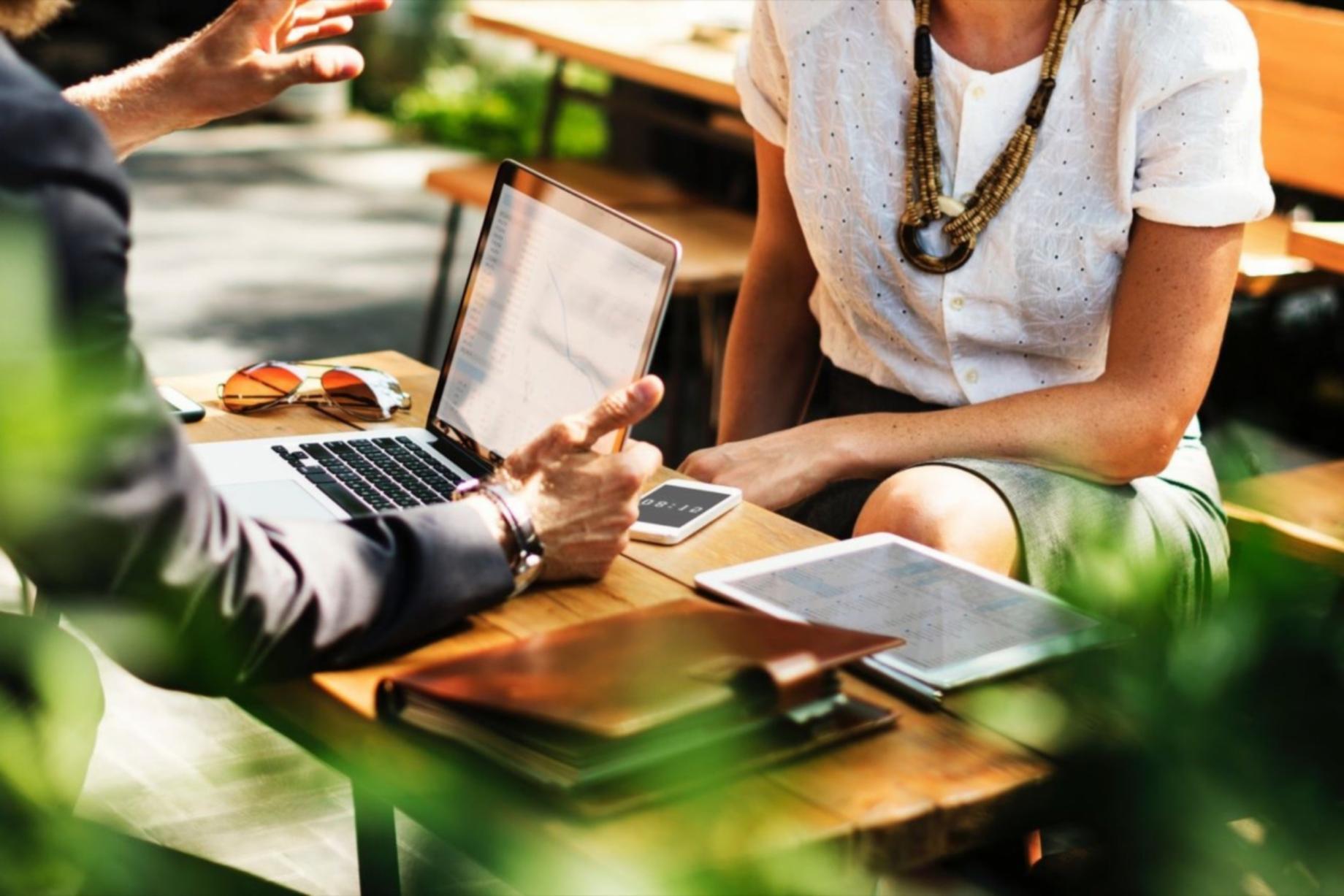 Engaged learner analyzing content